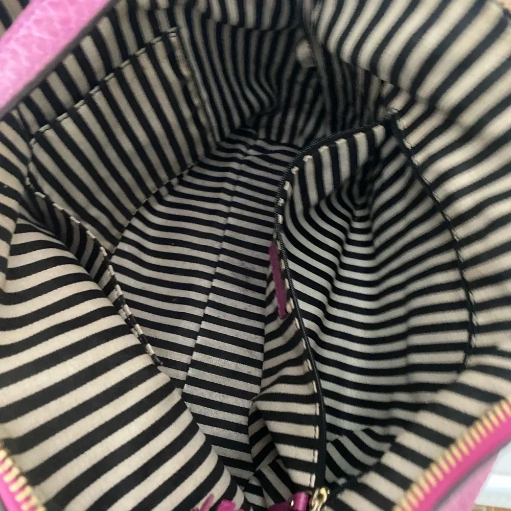 Kate Spade Fuchsia Pebble Leather Hobo Bag. - Picture 6 of 12